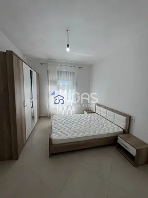 Apartament 2+1 me qera në 5 maj, Tiranë, 90 m². Foto 2 nga 4