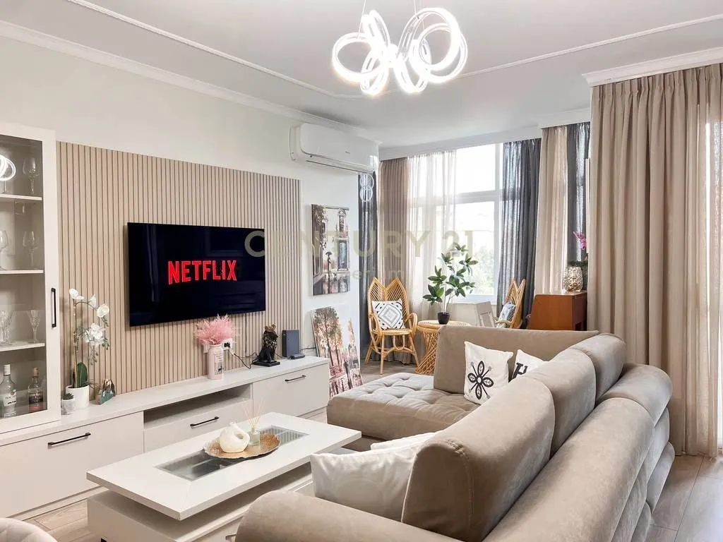 Apartament 3+1 me qera në Lulishtja 1 Maji, Tiranë, 95 m². Foto 1 nga 12