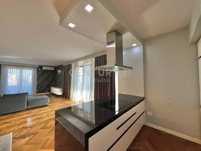 Apartament 2+1 me qera në Plazh Iliria, Durrës, 200 m². Foto 9 nga 12