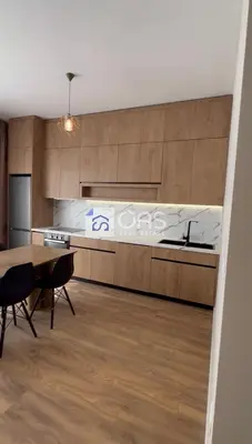 Apartament 1+1 me qera në Tiranë, 78 m². Foto 2 nga 5