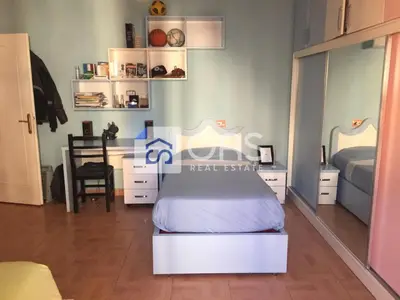 Apartament 2+1 me qera në Komuna e Parisit, Tiranë, 125 m². Foto 4 nga 7