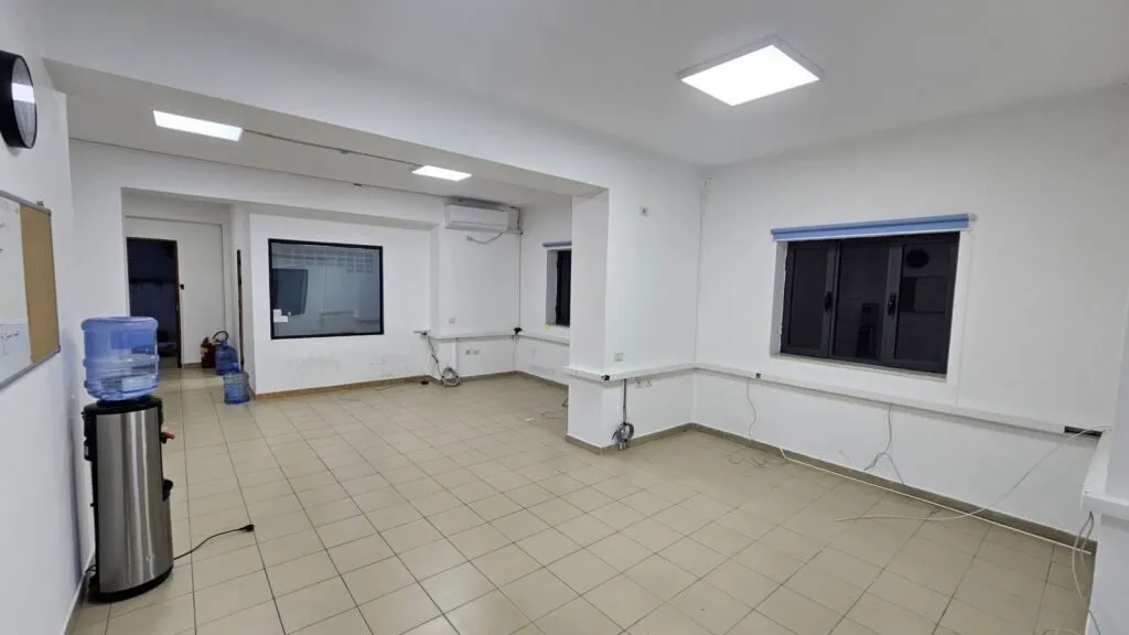 Ambient biznesi me qera në Sheshi Avni Rustemi, Tiranë, 120 m². Foto 1 nga 3