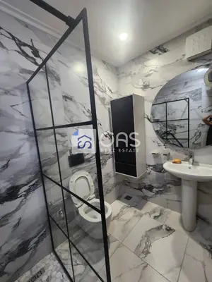 Apartament 2+1 me qera në Komuna e Parisit, Tiranë, 110 m². Foto 6 nga 6