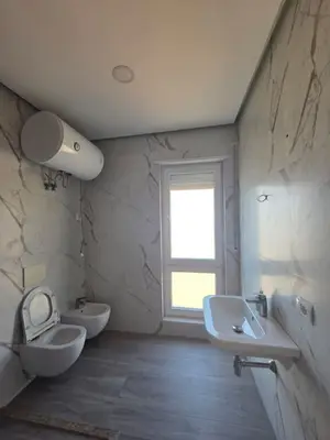 Apartament 2+1 me qera në Rruga Hoxha Tasim, Tiranë, 105 m². Foto 1 nga 4