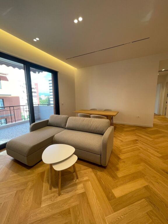 Apartment 2+1 for rent in Kompleksi Delijorgji, Tirana, 140 m². Photo 2 of 3