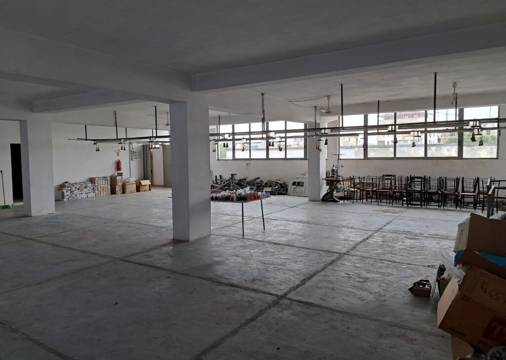 Magazzino in affitto a Rruga Siri Kodra, Tirana, 540 m². Foto 1 di 3