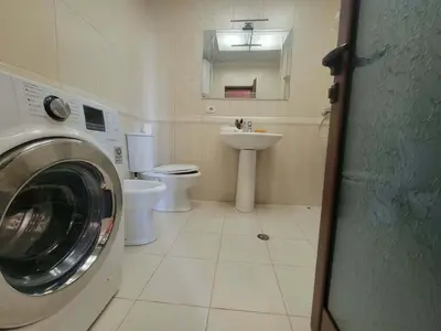 Appartamento 2+1 in affitto a Kthesa e Kamzës, Tirana, 94 m². Foto 11 di 12