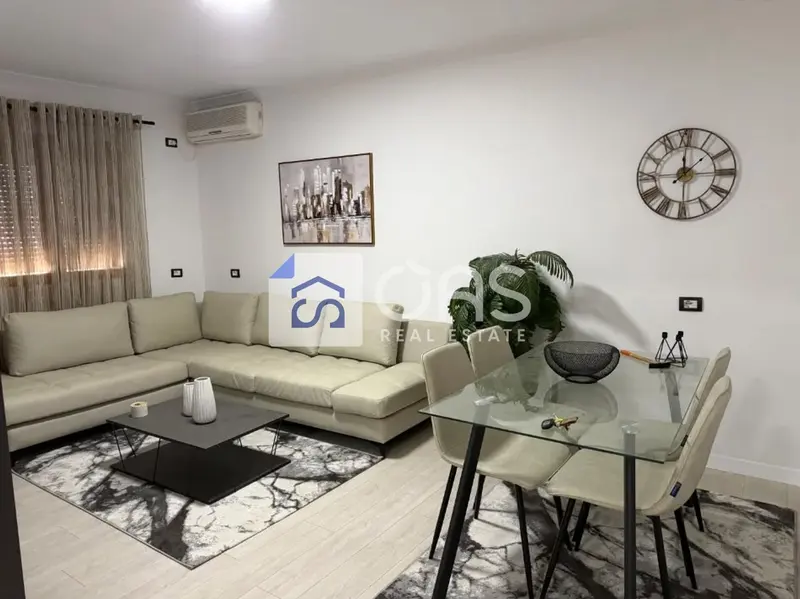 Appartamento 2+1 in affitto a Shkolla Barletit, Tirana, 70 m²