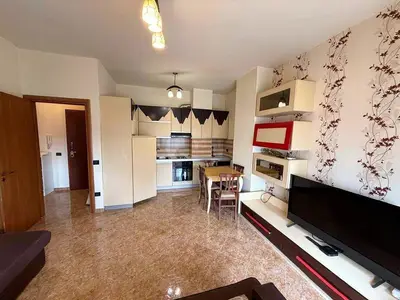 Appartamento 1+1 in affitto a Sheshi Avni Rustemi, Tirana, 70 m². Foto 2 di 4