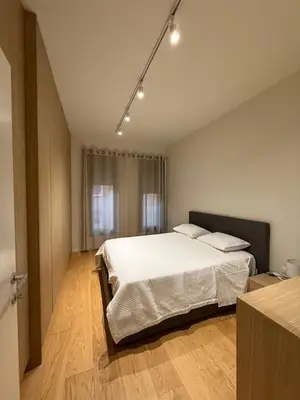 Apartament 2+1 me qera në Rruga e Kosovarëve, Tiranë, 95 m². Foto 6 nga 9