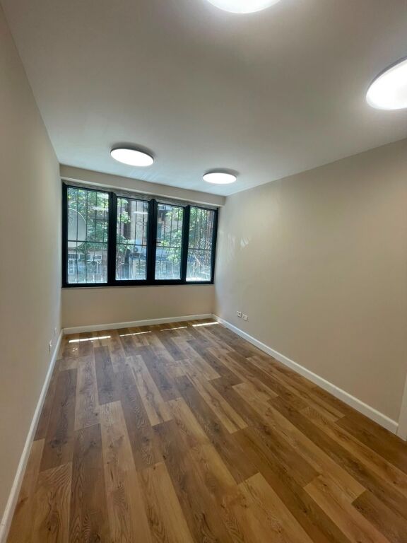 Commercial space for rent in Sheshi Willson, Tirana, 110 m². Photo 2 of 3