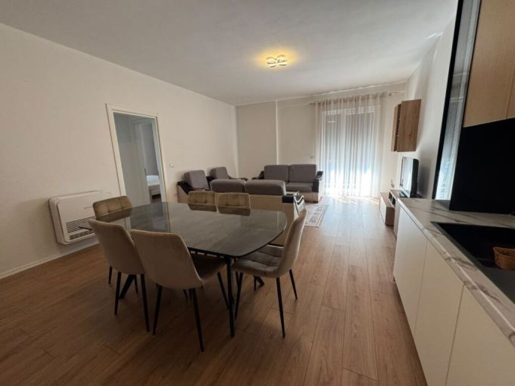 Appartamento 2+1 in affitto a Paskuqan, Kamza, 106 m²