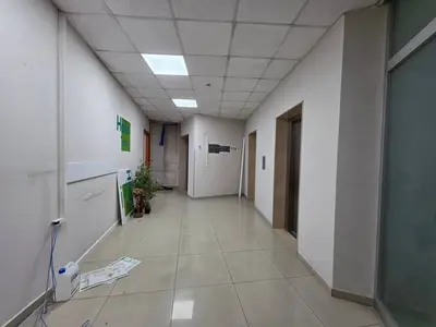 Zyrë me qera në Selvia, Tiranë, 241 m². Foto 4 nga 6