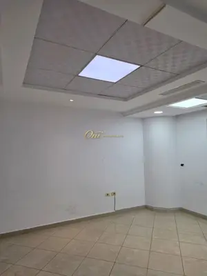 Zyrë me qera në Bulevardi Deshmoret e Kombit, Tiranë, 93 m². Foto 1 nga 5