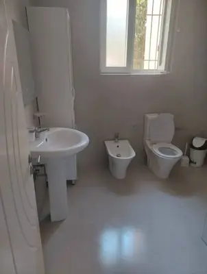 Shtëpi private 2+1 me qera në Rruga Mihal Grameno, Tiranë, 150 m². Foto 6 nga 9