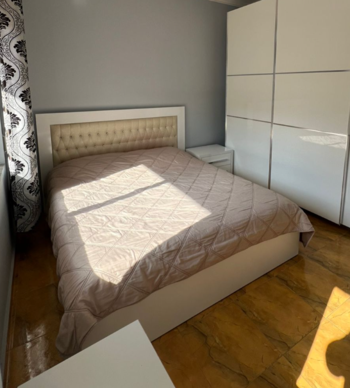 Apartament 2+1 me qera në Liqeni i Thatë, Tiranë, 90 m². Foto 3 nga 3