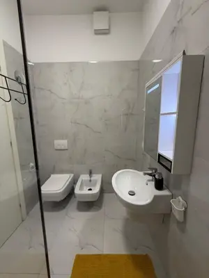 Apartment 2+1 for rent in Kompleksi Delijorgji, Tirana, 110 m². Photo 7 of 8