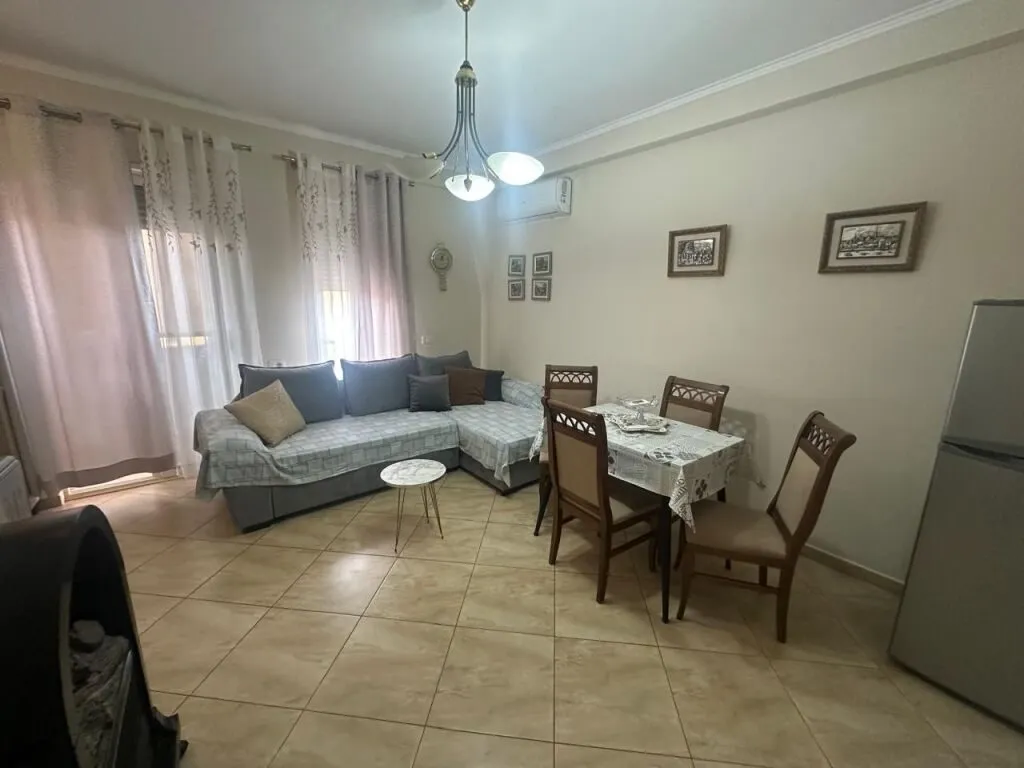 Apartment 1+1 for rent in Spitali pediatria infektive, Tirana, 65 m². Photo 1 of 5