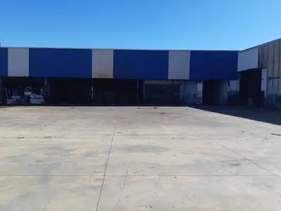 Magazinë me qera në Vore, Vorë, 1 200 m². Foto 5 nga 5