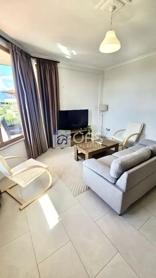 Appartamento 3+1 in affitto a Vilat Gjermane, Tirana, 140 m². Foto 1 di 8
