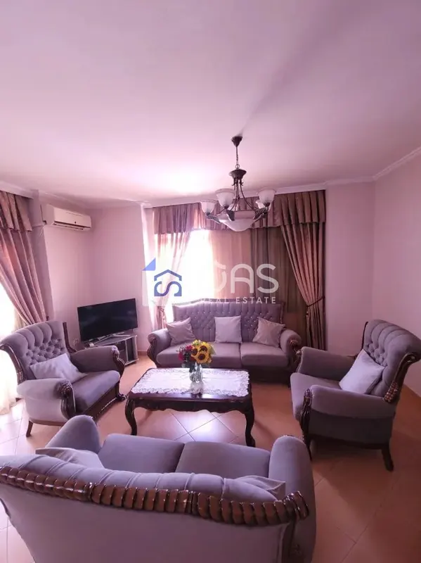 Apartament 2+1 me qera në Ish Ekspozita, Tiranë, 120 m²