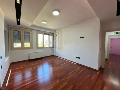 Zyrë me qera në Rruga Zef Jubani, Tiranë, 175 m². Foto 3 nga 4