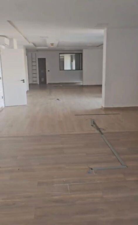Office for rent in Zogu i Zi, Tirana, 450 m². Photo 1 of 3