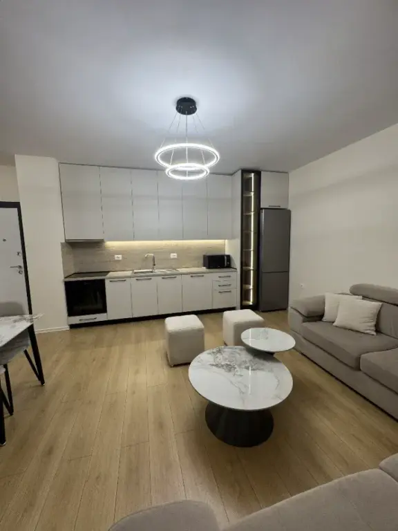 Apartament 1+1 me qera në Rruga Jordan Misja, Tiranë, 60 m²