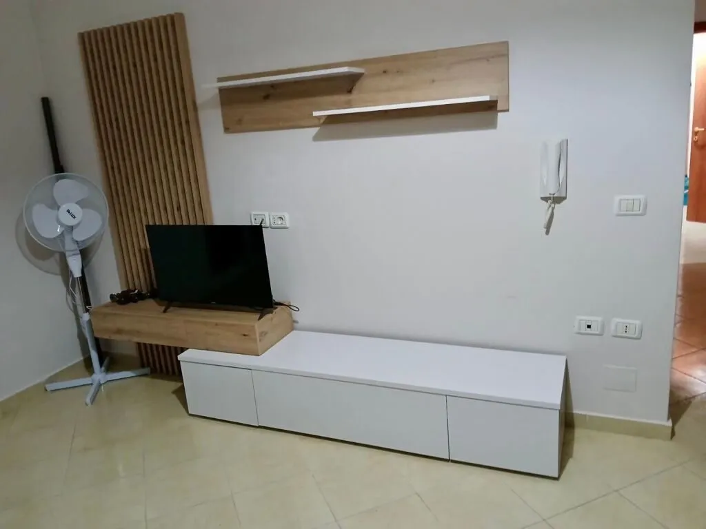 Apartament 1+1 me qera në Rruga Dervish Ali Dukati, Vlorë, 70 m². Foto 1 nga 7