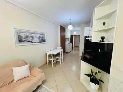 Apartament 1+1 me qera në Rruga Gjergj Arianiti, Vlorë, 62 m². Foto 7 nga 9
