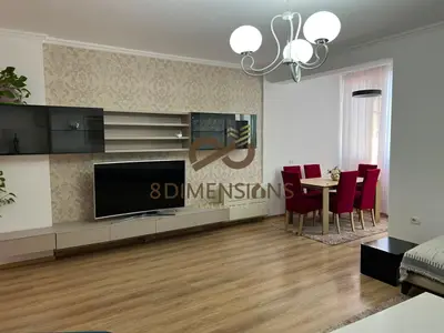Apartament 3+1 me qera në Pazari i Ri, Tiranë, 135 m². Foto 2 nga 12