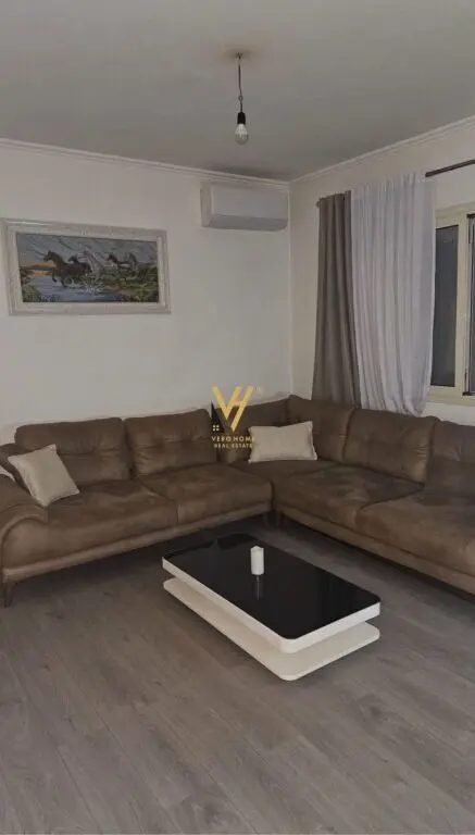 Appartamento 1+1 in affitto a Globe, Tirana, 75 m²