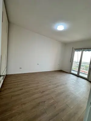 Appartamento 2+1 in affitto a Bashkia, Kamza, 113 m². Foto 4 di 9