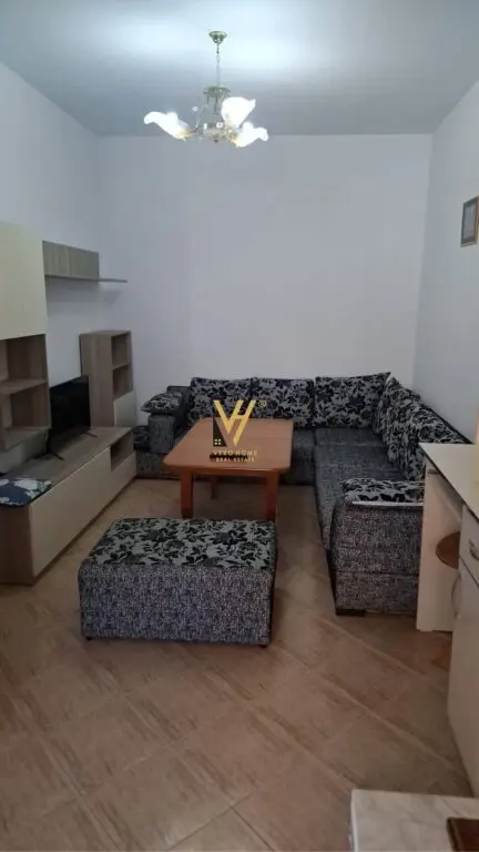 Shtëpi private 1+1 me qera në Rruga Hysni Gerbolli, Tiranë, 62 m²