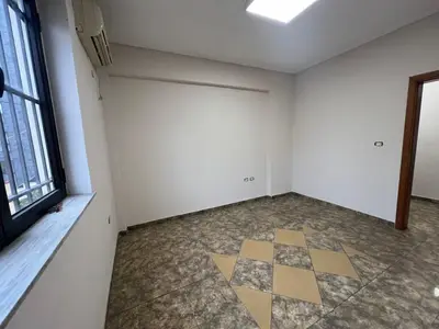 Office for rent in Pazari i Ri, Tirana, 125 m². Photo 2 of 6