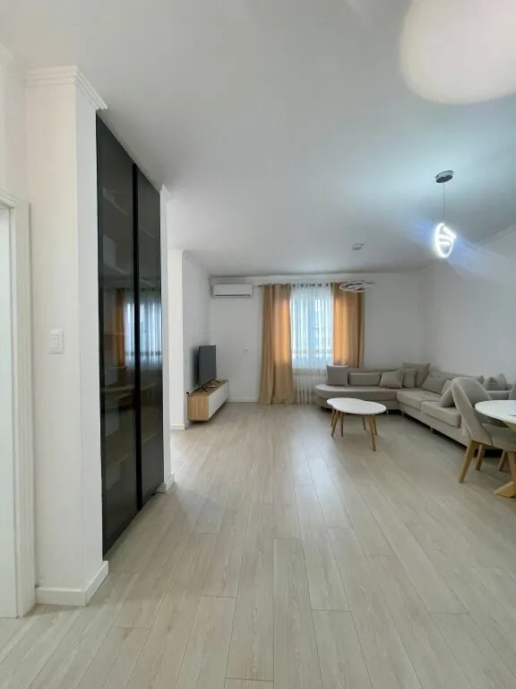 Apartament 1+1 me qera në Rruga Sami Frashëri, Tiranë, 80 m². Foto 1 nga 7