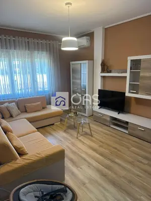 Appartamento 2+1 in affitto a Kopshtit Zologjik, Tirana, 87 m². Foto 1 di 7
