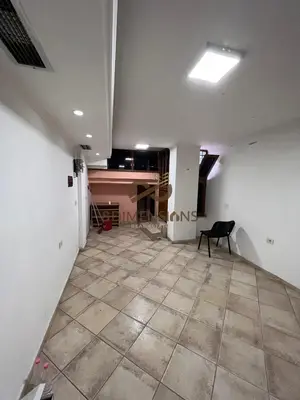 Locale commerciale in affitto a Rruga Bardhyl, Tirana, 30 m². Foto 3 di 3