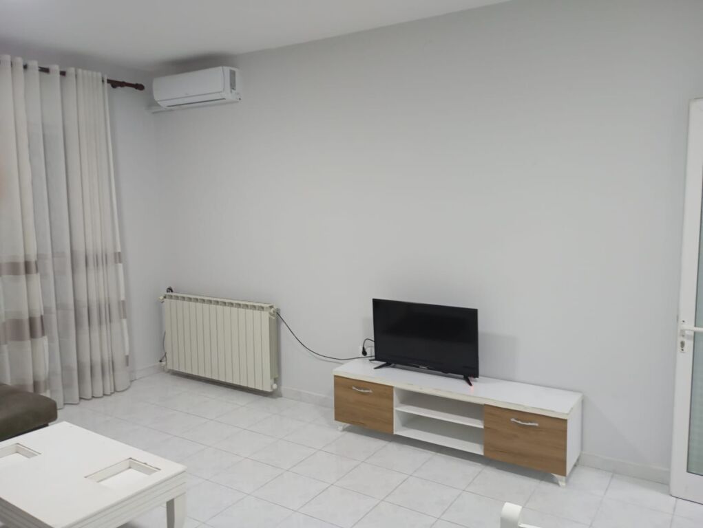 Appartamento 2+1 in affitto a Komuna e Parisit, Tirana, 90 m². Foto 2 di 3