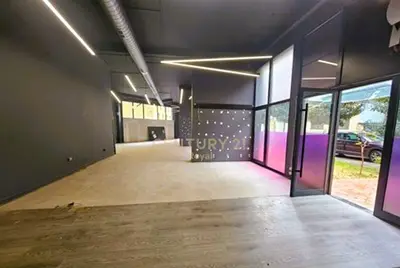 Ambient biznesi me qera në Rruga Bardhok Biba, Tiranë, 215 m². Foto 2 nga 3