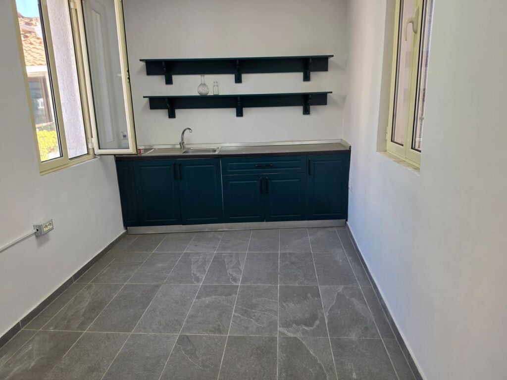Vilë me qera në Selvia, Tiranë, 213 m²