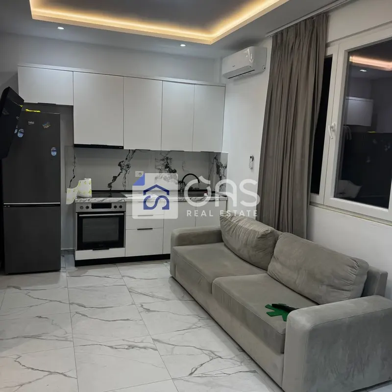 Appartamento 1+1 in affitto a 5 Maj, Tirana, 55 m²