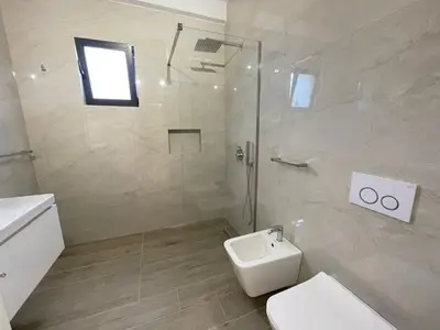 Appartamento 2+1 in affitto a Rruga Lef Sallata, Valona, 100 m². Foto 10 di 12