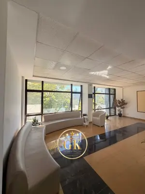 Locale commerciale in affitto a Rruga Mozaikeve, Durazzo, 60 m². Foto 1 di 8