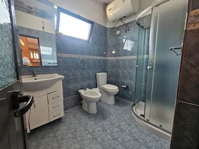 Shtëpi private me qera në Çezma e Ferrës, Durrës, 200 m². Foto 12 nga 12
