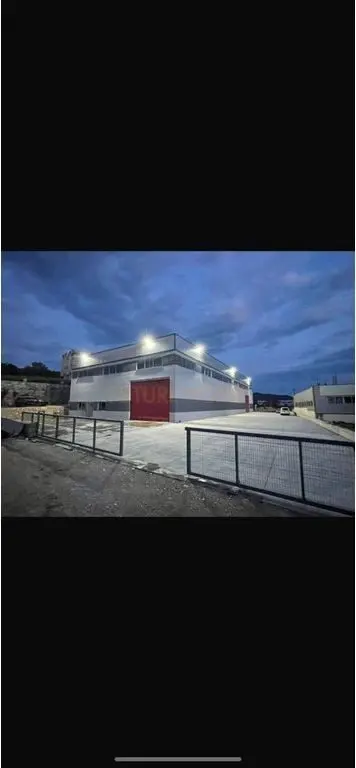 Magazinë me qera në Marikaj, Tiranë, 1 070 m²