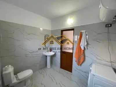 Shtëpi private me qera në Porto Romano, Durrës, 400 m². Foto 3 nga 11