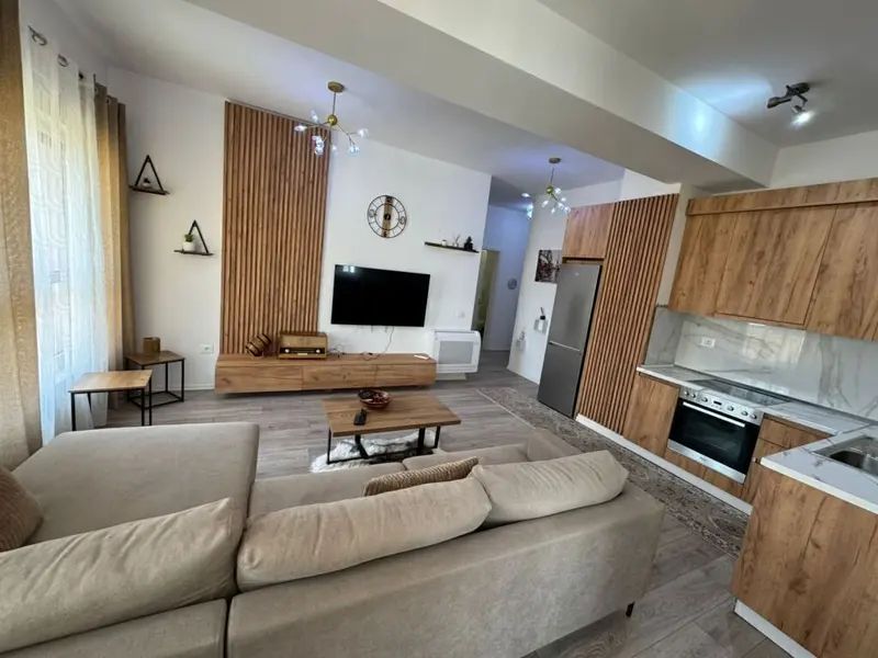 Appartamento 2+1 in affitto a Rruga Kongresi i Manastirit, Tirana, 86 m²