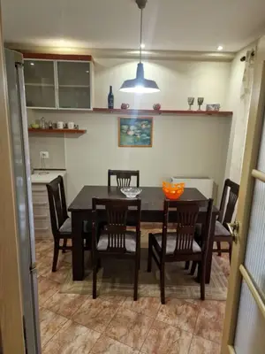 Appartamento 2+1 in affitto a Rruga e Barrikadave, Tirana, 130 m². Foto 3 di 9