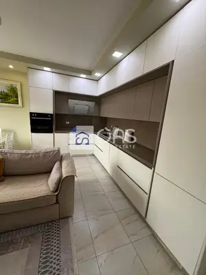 Apartament 2+1 me qera në Rruga e Elbasanit, Tiranë, 102 m². Foto 2 nga 6